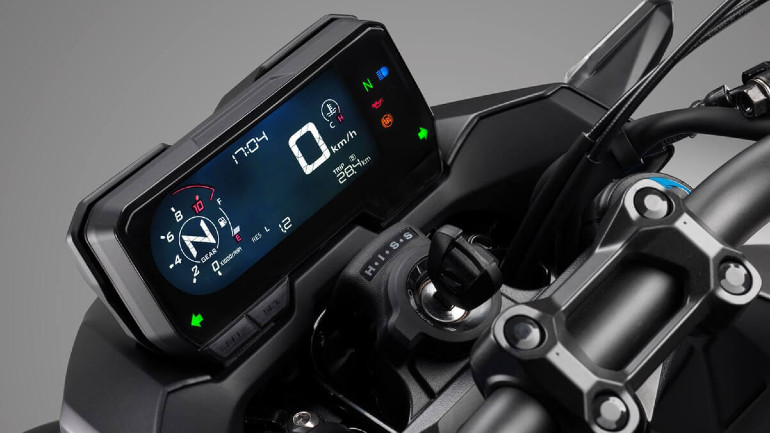 Ψηφιακή οθόνη LCD με όλες τις απαραίτητες πληροφορίες.