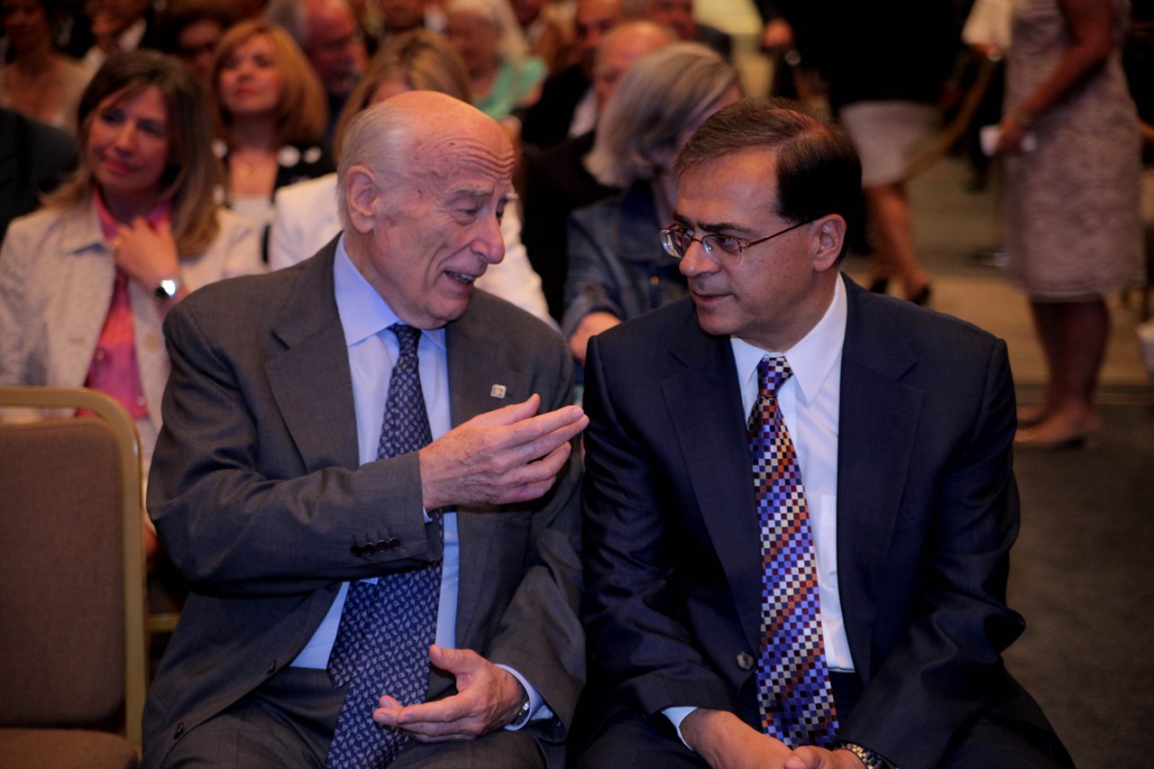 Ο Γιάννης Κωστόπουλος σε Τακτική Γενική Συνέλευση της Alpha Bank με τον πρώην υπουργό Οικονομικών Γκίκα Χαρδούβελη