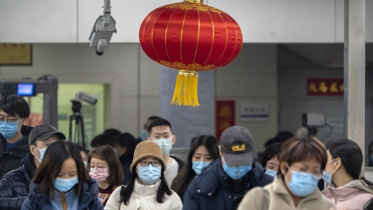 Κορωνοϊός: Η Κίνα καθιερώνει διαβατήριο υγείας για τα διεθνή ταξίδια