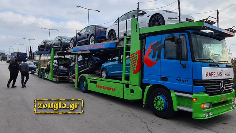 Αυτοκινητάμαξα έφερε και άλλα… Tesla στην Ελλάδα