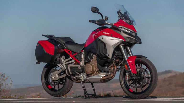 Μεγάλες διαφορές σε σχέση με το Multistrada V4 που έχουμε δει μέχρι τώρα. 