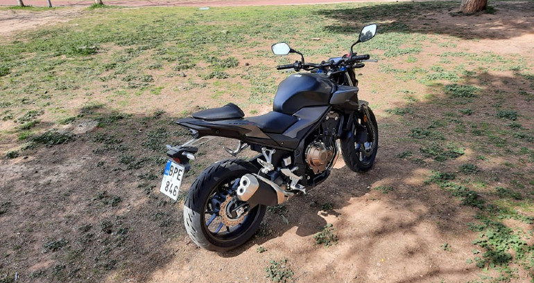 Λεπτή σιλουέτα και χαμηλό βάρος το κάνουν θελκτικό και στις γυναίκες.