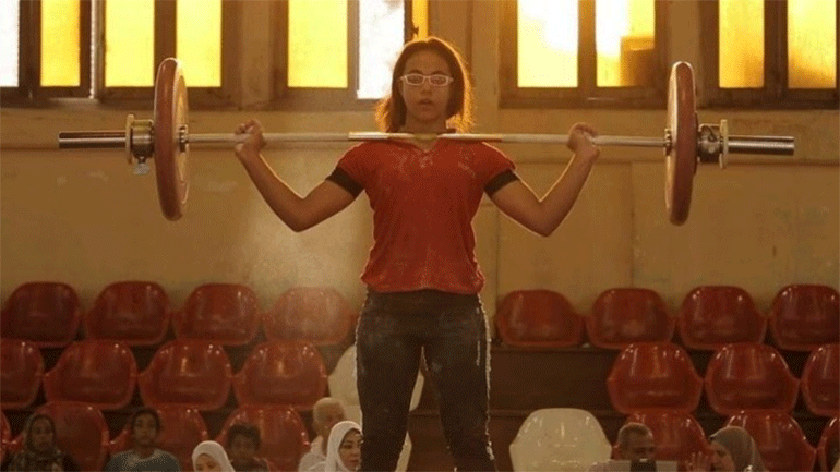 «Σήκωσέ το σαν κορίτσι», το αθλητικό ντοκιμαντέρ της Μέι Ζαέντ