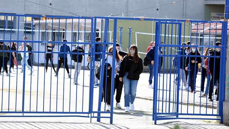 Μυτιλήνη: Συνελήφθη η καθηγήτρια που αρνείται να φορέσει μάσκα στη διάρκεια του μαθήματος