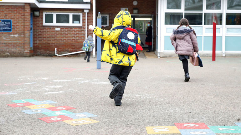 Λος Άντζελες: Εκατοντάδες χιλιάδες μαθητές προβλέπεται να επιστρέψουν στα σχολεία τον Απρίλιο