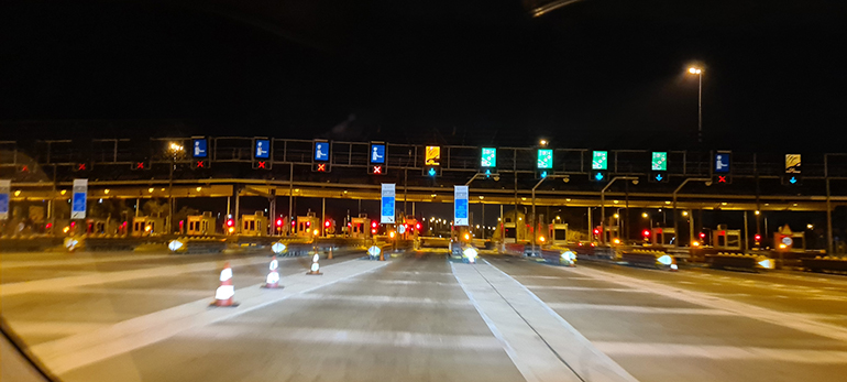 Χωρίς περιπολικά της τροχαίας τα διόδια Ελευσίνας (κατεύθυνση προς Αθήνα)