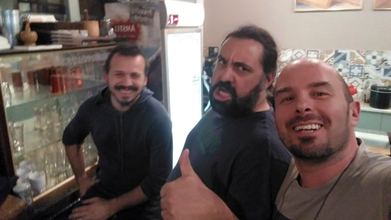 Στο καφενείο με τον Γιώργο και τον Άρη... περάσαμε καλά!