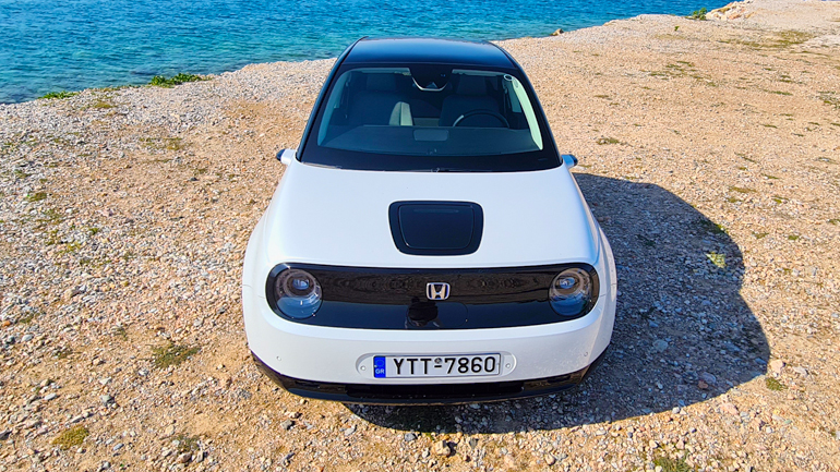 Τι υπάρχει πάνω στο καπό του Honda-e;