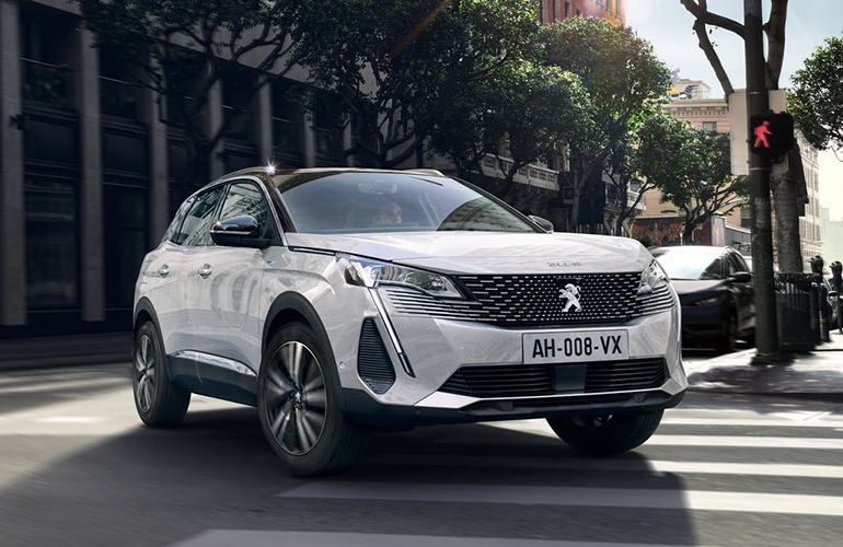Τα SUV της κατηγορίας C-SUV όπως είναι το Peugeot 3008 καταλαμβάνουν την δεύτερη θέση