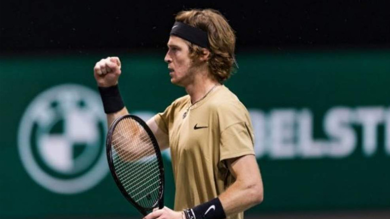 Τένις: Δύο προκρίσεις χωρίς να δώσει αγώνα ο Ρούμπλεφ στο Κατάρ