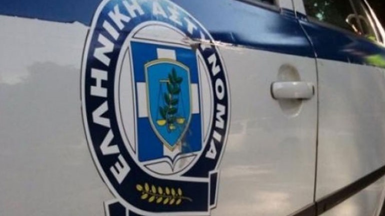 Θεσσαλονίκη: Έκρυβε μικρό οπλοστάσιο στο σπίτι του