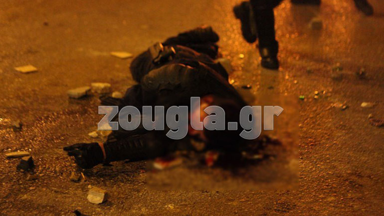 Απολογείται το πρωί ο 30χρονος που φέρεται να επιτέθηκε στον αστυνομικό στη Ν. Σμύρνη