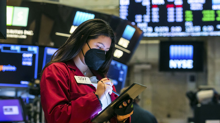 Μεικτά πρόσημα στη Wall Street