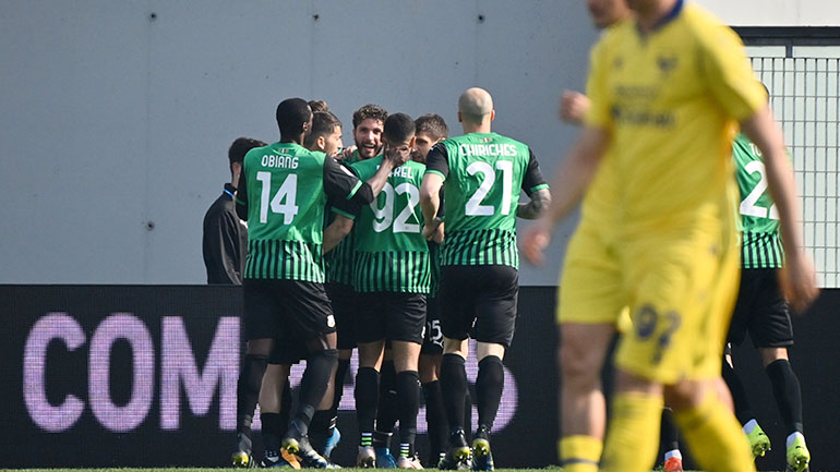 «Τρίποντο» η Σασουόλο, 3-2 τη Βερόνα