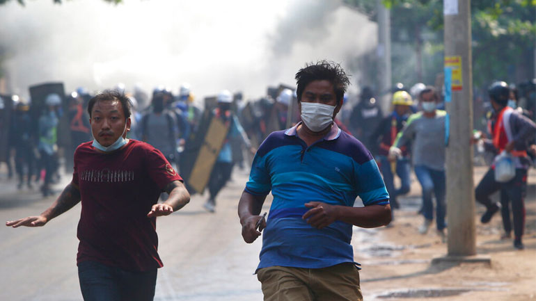 Δώδεκα νεκροί κατά την καταστολή διαδηλώσεων στη Μιανμάρ – Για ανατροπή της χούντας δεσμεύτηκε η κυβέρνηση