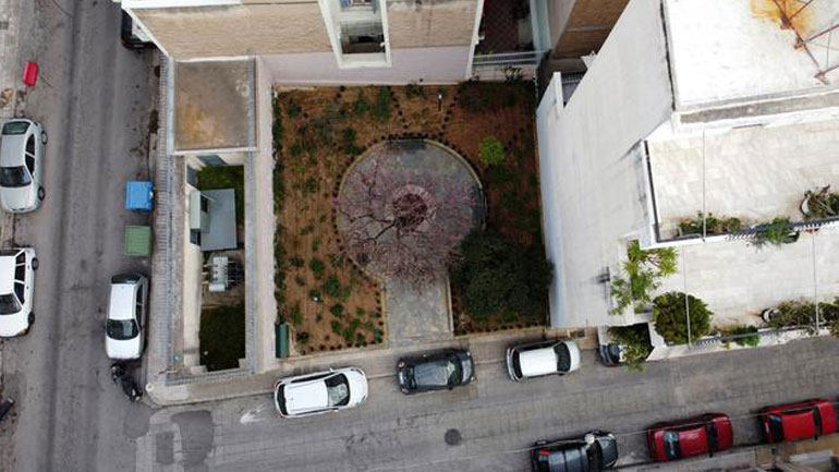 Το Reuters διαφημίζει τα «πάρκα τσέπης» της Αθήνας