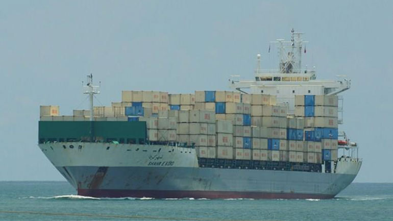 «Σαμποτάζ» καταγγέλλει η Τεχεράνη για την επίθεση στο ιρανικό πλοίο