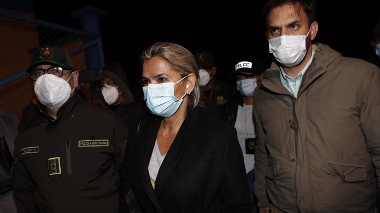 Βολιβία: Ενώπιον της Δικαιοσύνης η τέως πρόεδρος Ζανίν Άνιες με κατηγορίες για υποκίνηση πραξικοπήματος