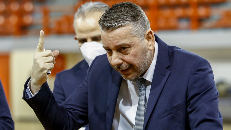 Παπαθεοδώρου: «Πρέπει να διαχειριστούμε τις απουσίες μας»