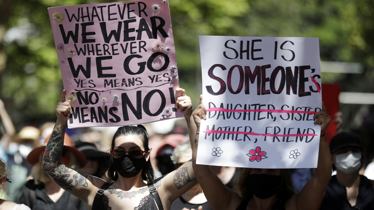 Αυστραλία: Χιλιάδες γυναίκες διαδήλωσαν κατά της σεξουαλικής βίας