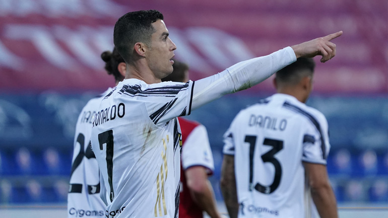 Ρονάλντο: «Eίμαι στην κορυφή του κόσμου ξεπερνώντας τον Πελέ»