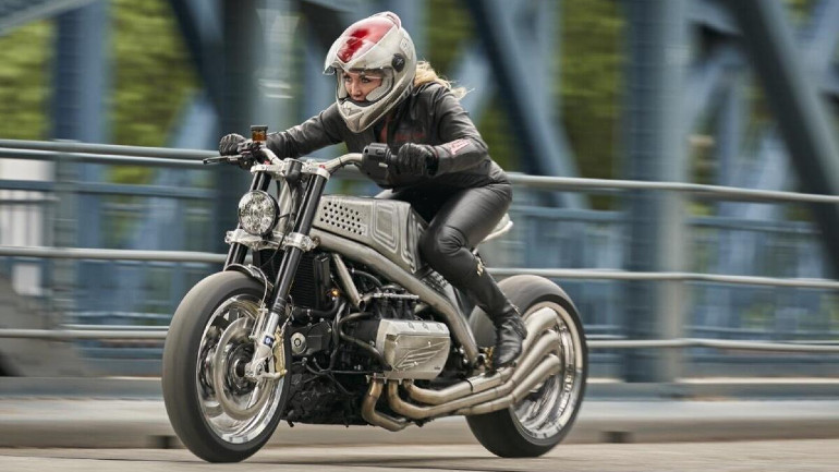 Απίστευτη δουλειά που σε κάνει να ξεχάσεις πως ήταν αρχικά η μοτοσικλέτα