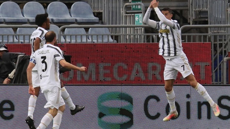 Στην κορυφή του κόσμου ξεπερνώντας τον Πελέ