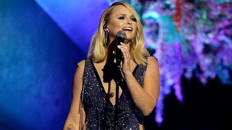 Η λαμπερή εμφάνιση της Miranda Lambert με δημιουργία της Celia Kritharioti στα Grammy Awards