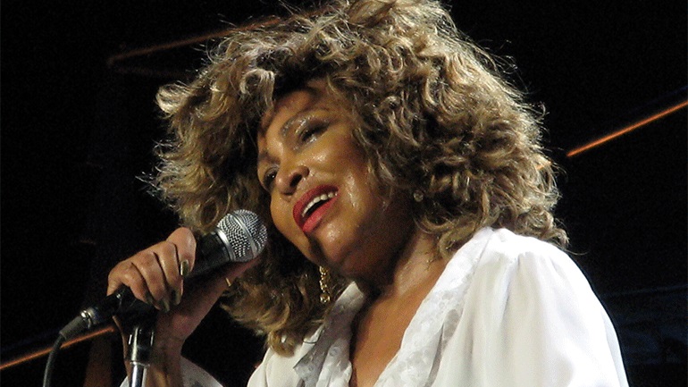 Η Τίνα Τέρνερ αποχαιρετά τους θαυμαστές της