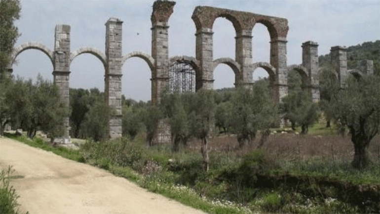 Προχωρά ο καθαρισμός, η περίφραξη και η απαλλοτρίωση του ρωμαϊκού υδραγωγείου της Μόριας