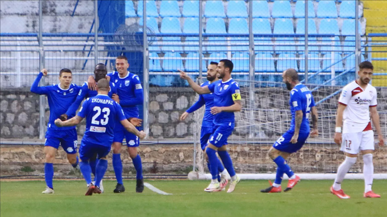 Super League: Λαμία και ΑΕΛ έχουν χρησιμοποιήσει τους περισσότερους παίκτες