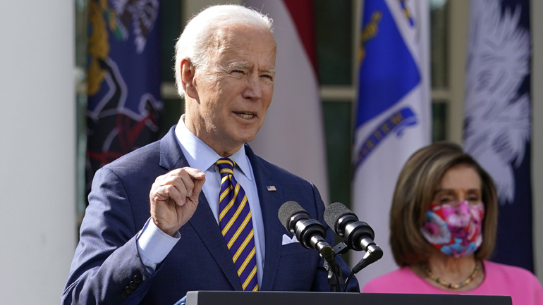 ΗΠΑ: Κατηγορίες σε βάρος 21χρονου για απειλές δολοφονίας κατά Μπάιντεν, Πελόζι και της κυβερνήτριας του Μίσιγκαν ΗΠΑ: Κατηγορίες σε βάρος 21χρονου για απειλές δολοφονίας κατά Μπάιντεν, Πελόζι και της κυβερνήτριας του Μίσιγκαν