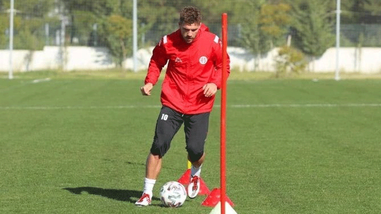 Φεύγει το καλοκαίρι από την Τουρκία ο Ποντόλσκι