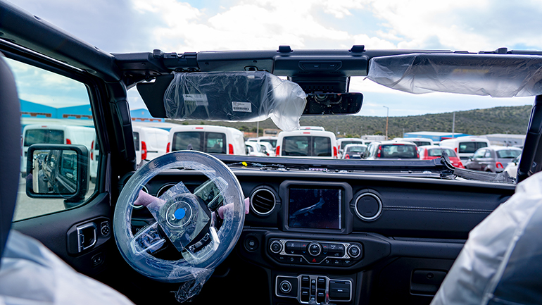 Το εσωτερικό του αμερικάνικου Pick up...