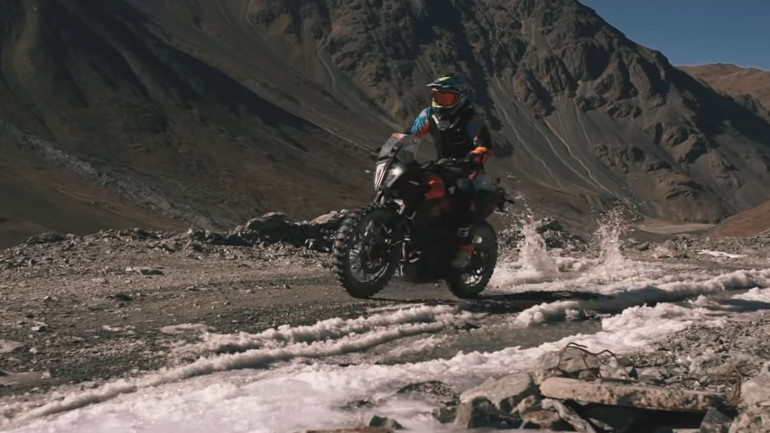 H KTM κερδίζει την πρόκληση της ψηλότερης ανάβασης στον κόσμο