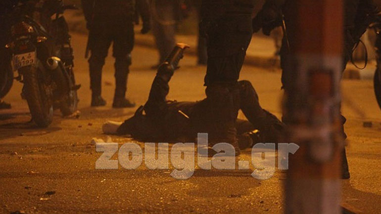 Ο 22χρονος για τα επεισόδια Νέας Σμύρνης: «Είναι άδικο να καταστραφώ για κάτι που δεν έχω κάνει» Ο 22χρονος για τα επεισόδια Νέας Σμύρνης: «Είναι άδικο να καταστραφώ για κάτι που δεν έχω κάνει»