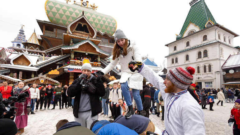Σχεδόν 9.000 κρούσματα και 427 θανάτους ανακοίνωσε η Ρωσία