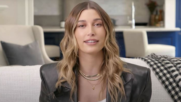 Τα tips της Hailey Bieber για αψεγάδιαστο beauty look