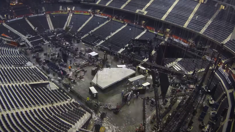 Timelapse με την προετοιμασία ενός σταδίου για 7 διαφορετικές εκδηλώσεις