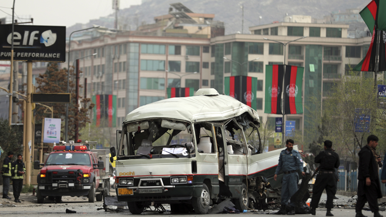 Αφγανιστάν: Τουλάχιστον τρεις νεκροί από έκρηξη βόμβας σε λεωφορείο στην Καμπούλ