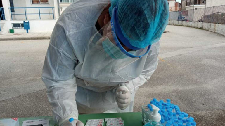 Σε 11.236 rapid test στη χώρα βρέθηκαν 206 κρούσματα Covid-19