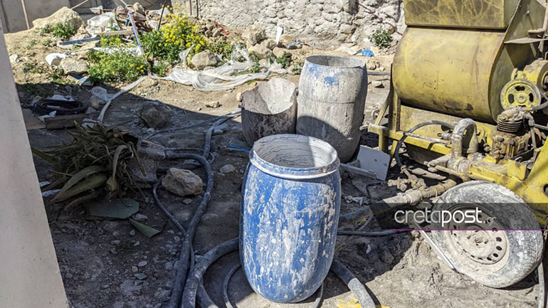 Ηράκλειο: Διασωληνωμένο στη ΜΕΘ βρίσκεται το αγοράκι που έπεσε σε βαρέλι