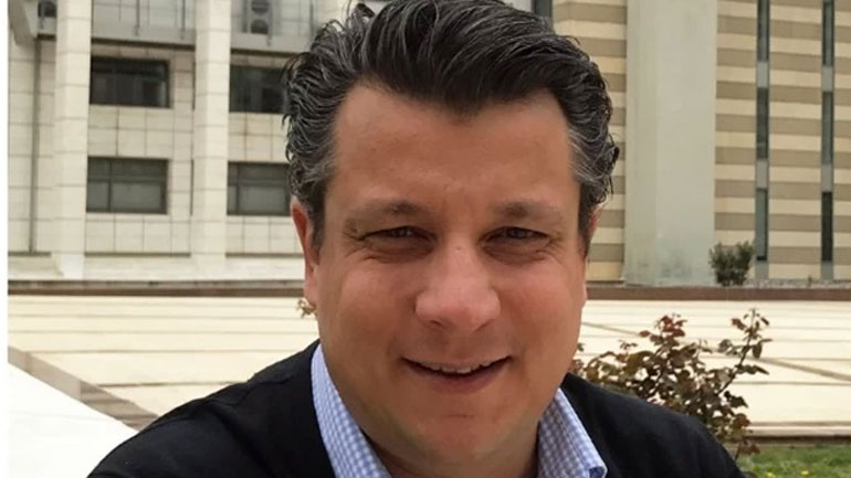 Δερμιτζάκης: Να μεταφερθούν όλες οι δραστηριότητες σε εξωτερικούς χώρους