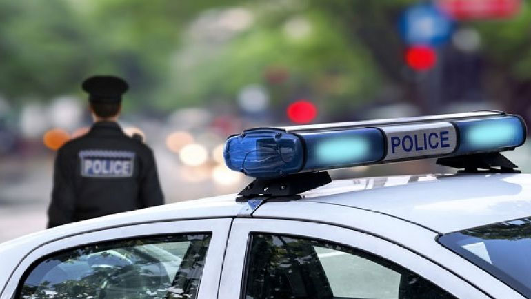 Χειροπέδες σε εγκληματική οργάνωση που διακινούσε ηρωίνη στην Κεφαλονιά Χειροπέδες σε εγκληματική οργάνωση που διακινούσε ηρωίνη στην Κεφαλονιά