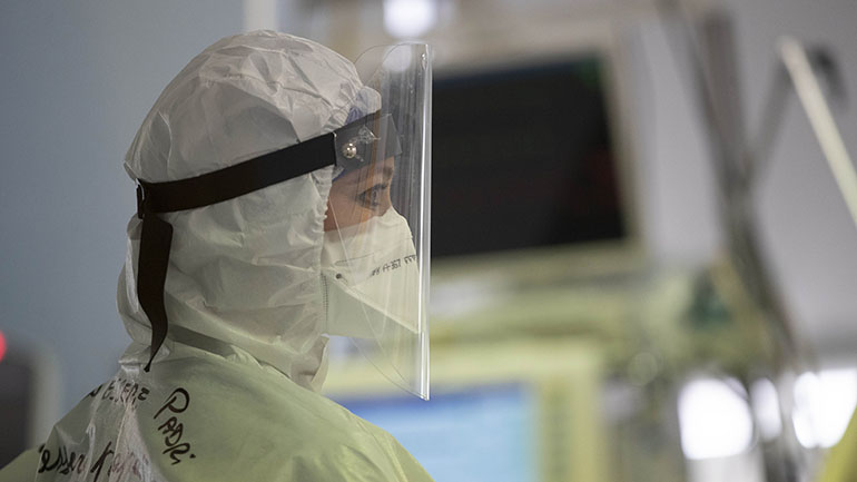 Η Ελβετία αναβάλλει τα σχέδια για άρση των περιορισμών λόγω Covid-19