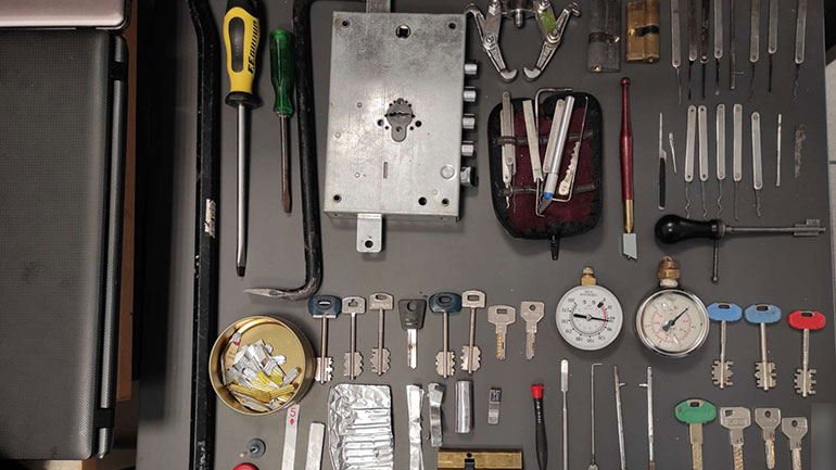 Θεσσαλονίκη: Εξιχνιάστηκε διάρρηξη σε κοσμηματοπωλείο – Έγιναν δύο συλλήψεις