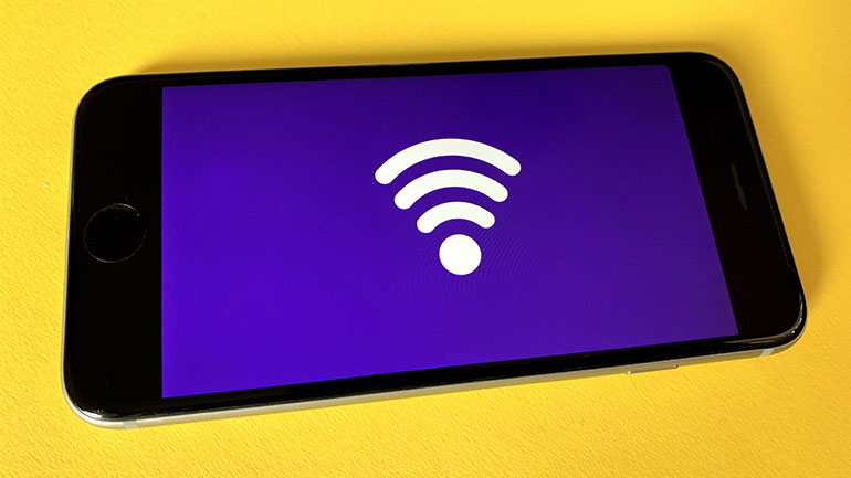 EE: Συνδεσιμότητα Gigabit και κάλυψη 5G σε όλες οι κατοικημένες περιοχές έως το 2030