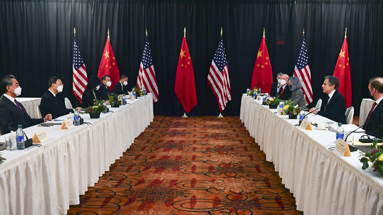 ΗΠΑ: «Δύσκολες» και «ειλικρινείς» οι διήμερες συνομιλίες με την Κίνα στην Αλάσκα