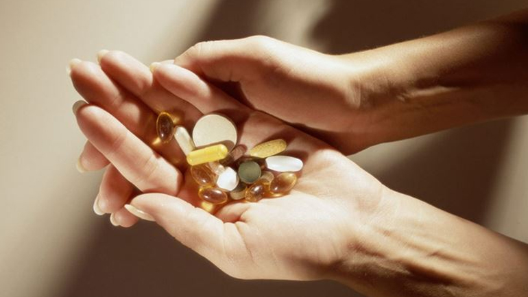 Με αυτές τις βιταμίνες θα καταπολεμήσετε την τριχόπτωση