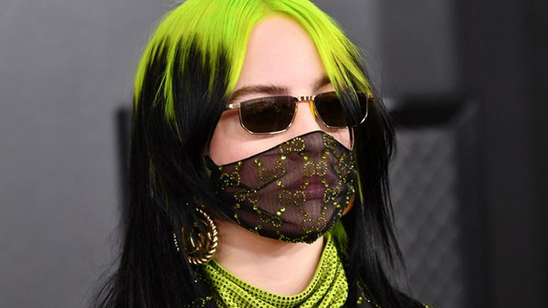 Τέλος τα green neon hair για την Billie Eilish – Η star έγινε ξανθιά